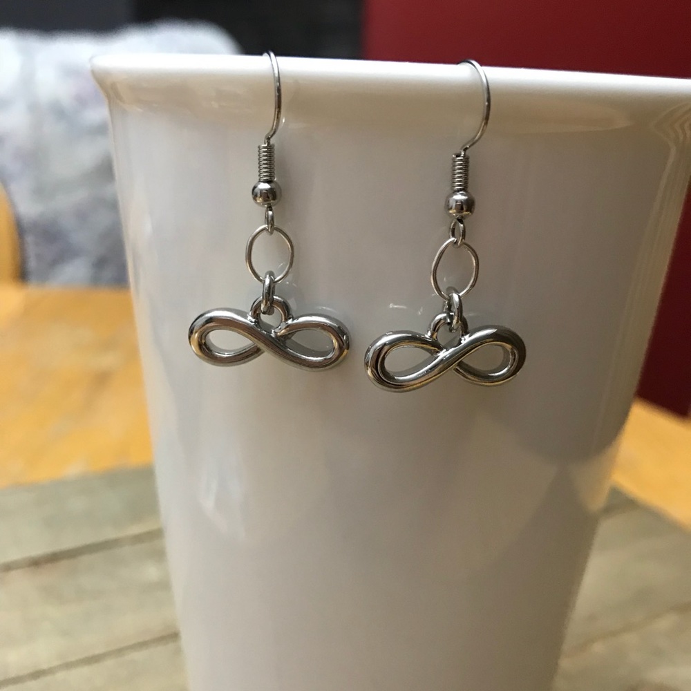 3 for $25 Handmade Silver Infinity Earrings - Picture 1 of 1